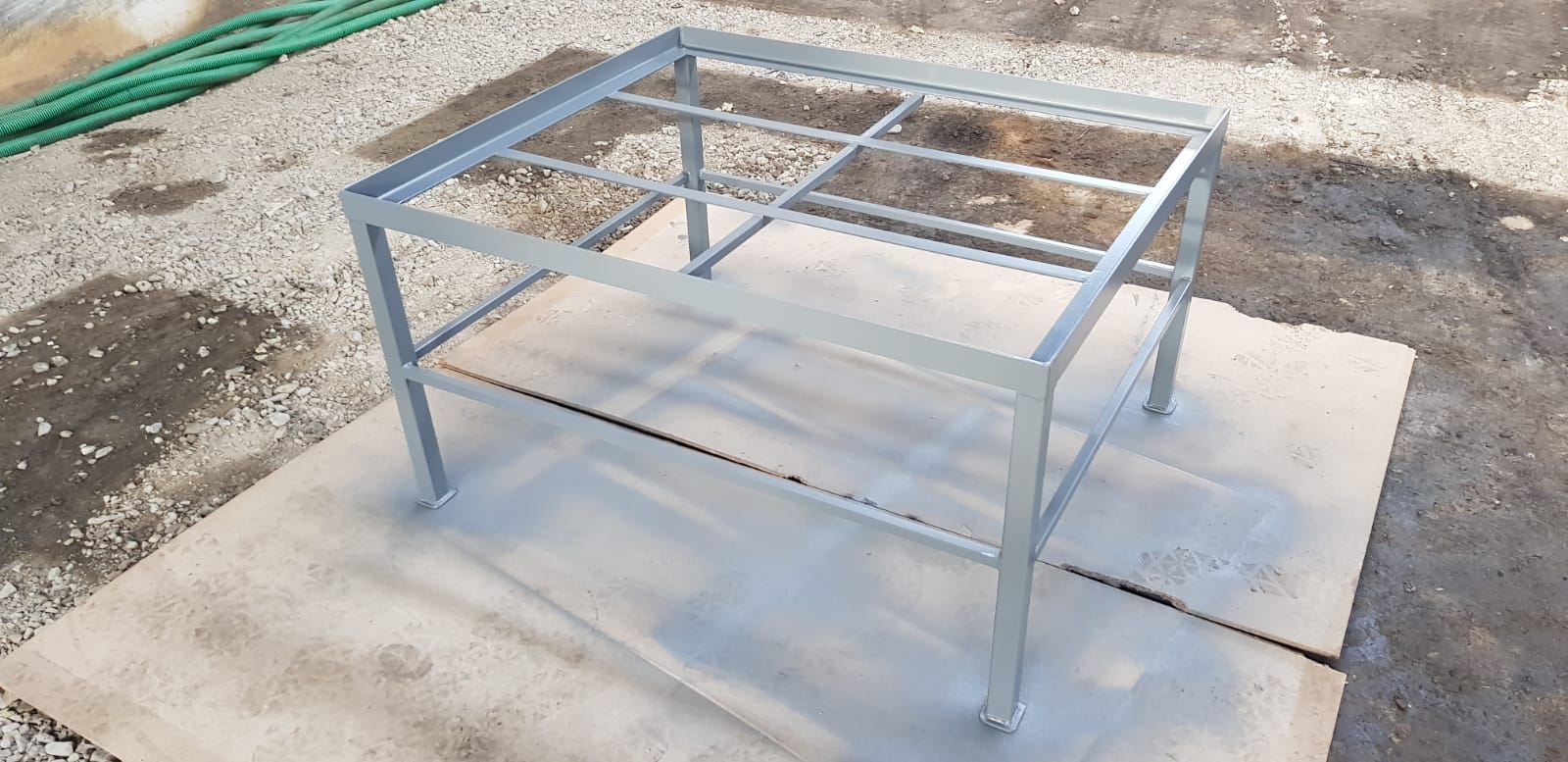 Stojan na nádrž na vodu na 1000l