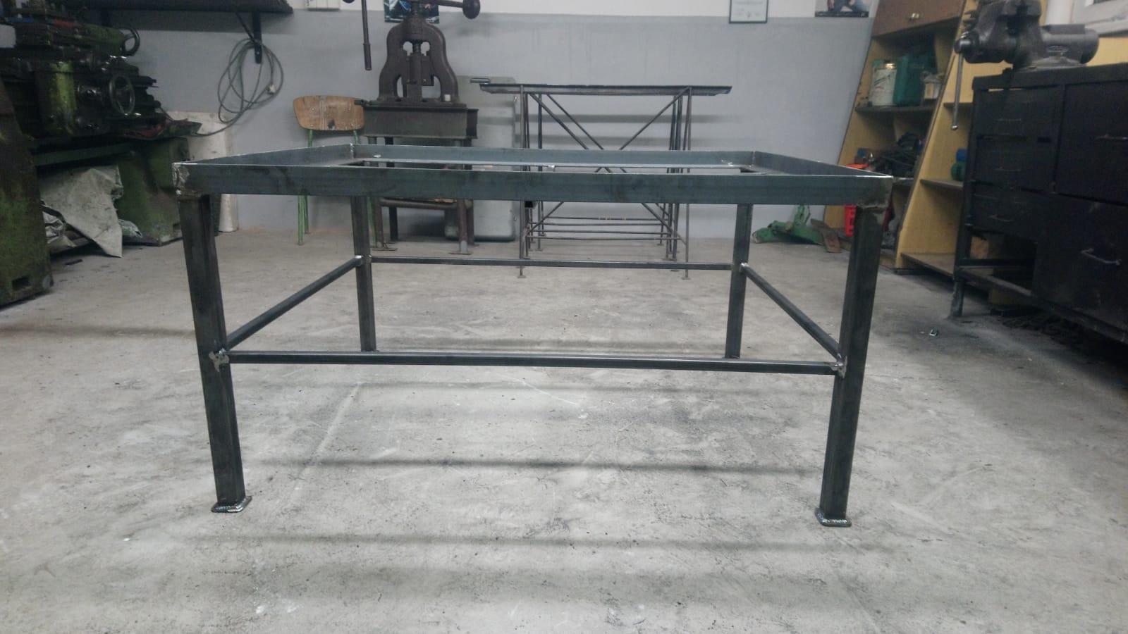 Stojan na nádrž na vodu na 1000l