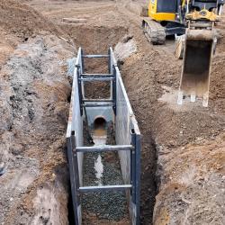 Výroba masivního výkopového bednění