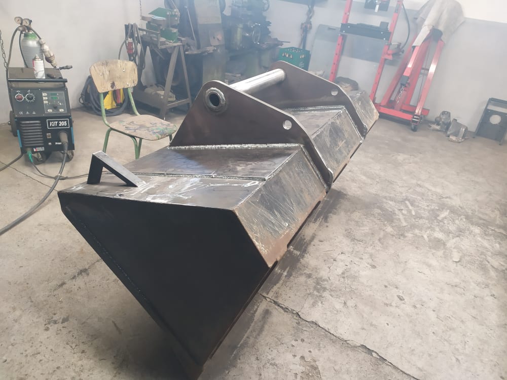 Předělávání úchytu žlíce na držák