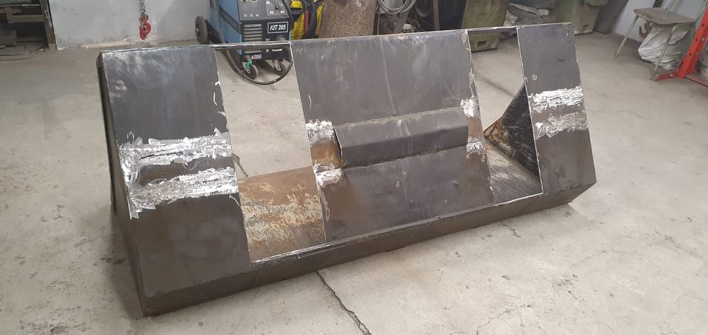 Předělávání úchytu žlíce na držák