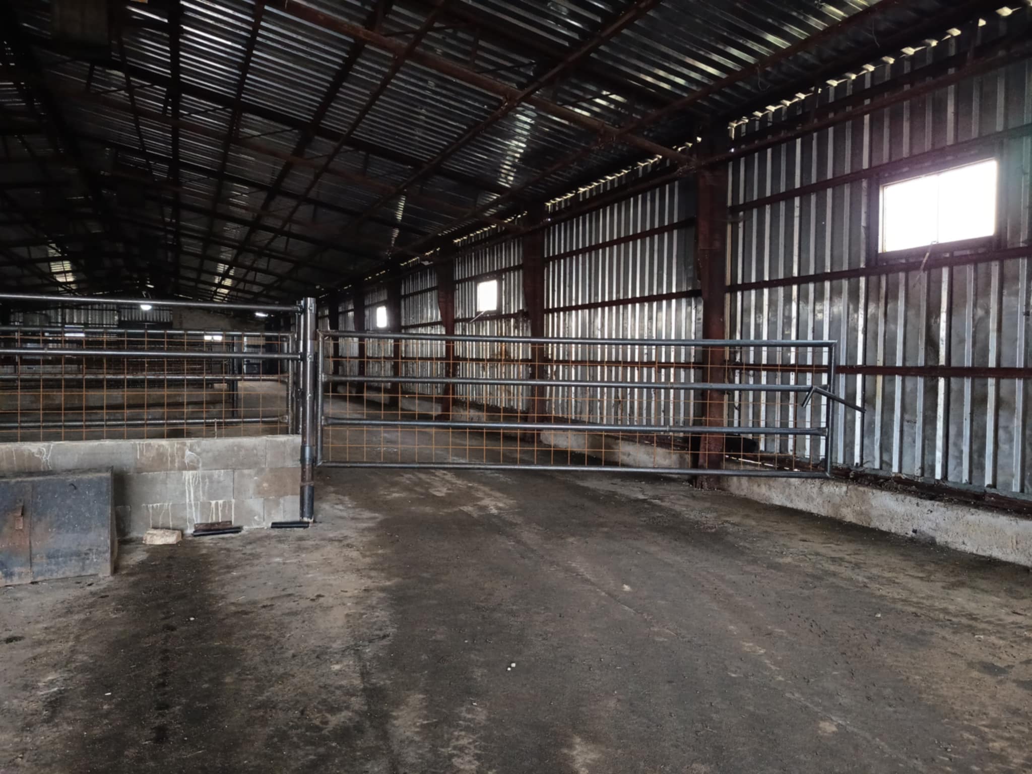 ZÁBRANY PRO SKOT DO ZIMNÍHO STANOVIŠTĚ